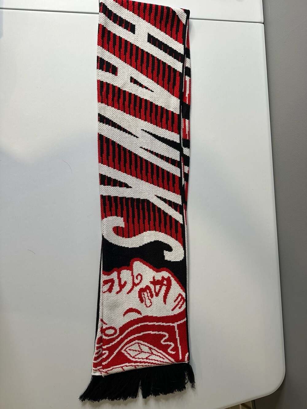 Reebok Chicago Blackhawks Knit Fan Scarf Black Red White